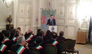 Il presidente Matteo Renzi al municipio di Catania durante l'incontro con i sidaci dei comuni dell'area metropolitana