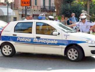 polizia_municipale_ct_auto