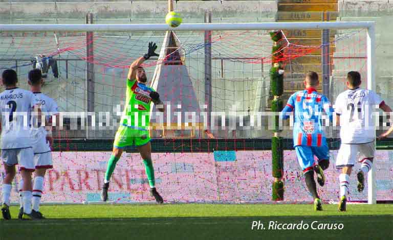 Catania-Vibonese 2-1, Mazzarani risolve