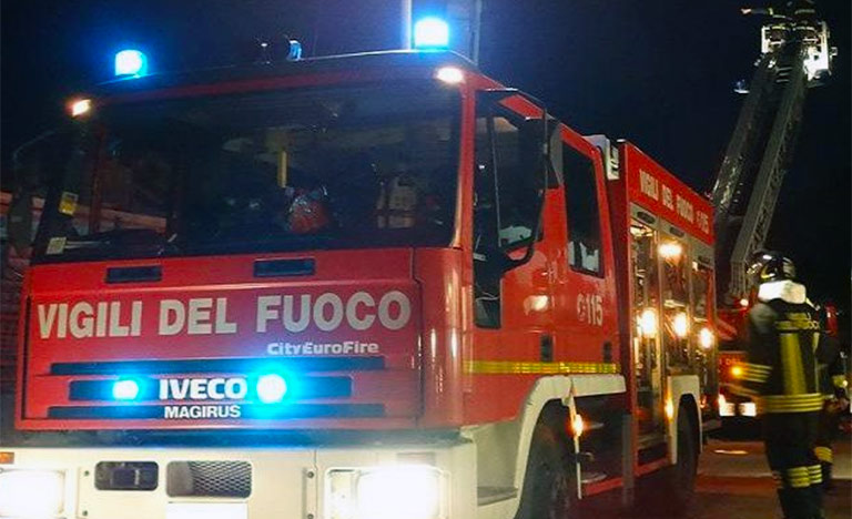 Incendio a Palermo: muore donna, salva la figlia