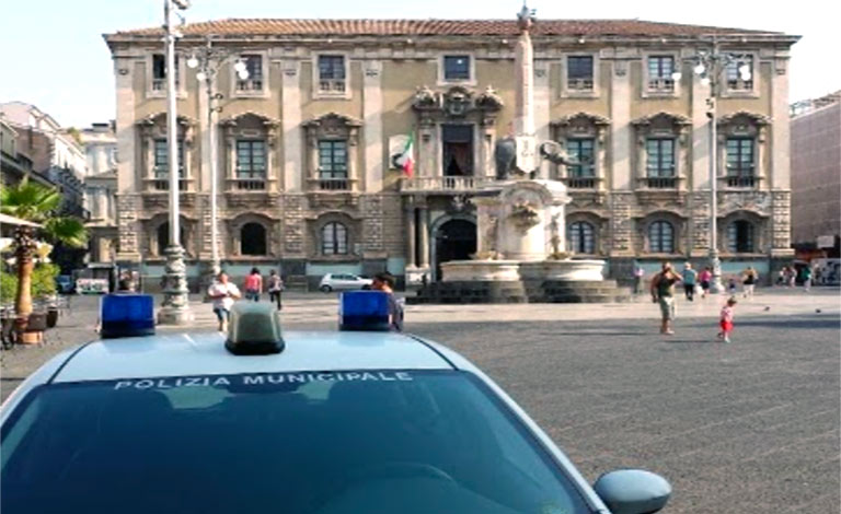 Otto vigili urbani di Catania positivi al Covid-19