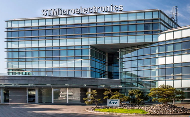 STMicroelectronics Catania, a rischio 350 posti