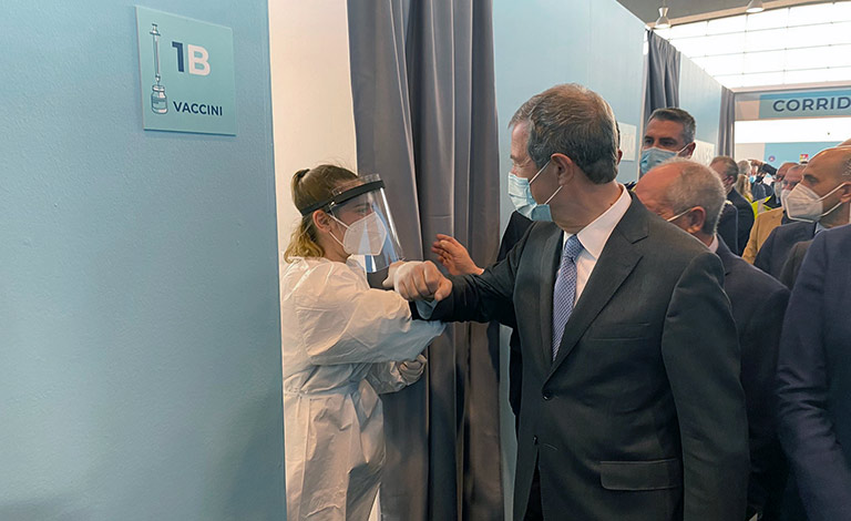 Inaugurata a Catania area vaccinale anti covid