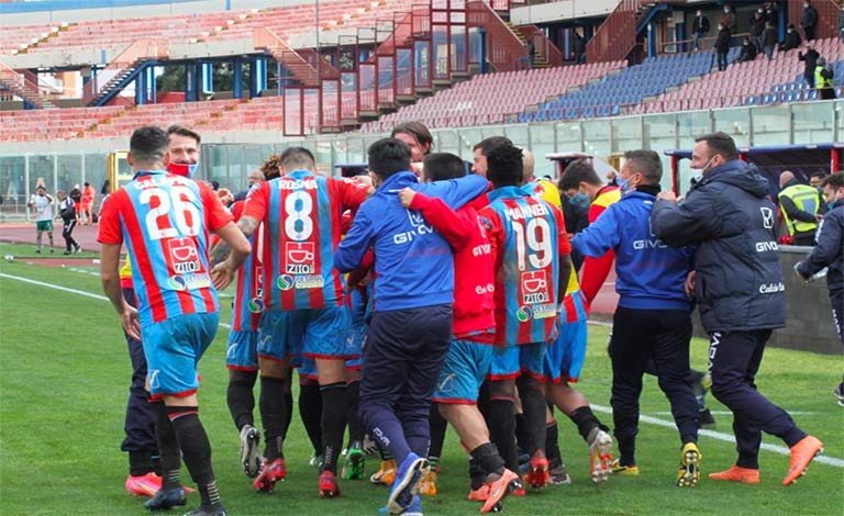 Catania-Avellino 3-1, esordio positivo per Baldini