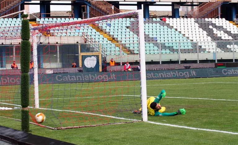 Catania-Avellino 3-1, esordio positivo per Baldini