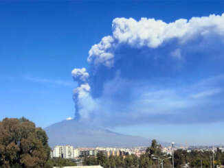 Etna, nube lavica alta oltre 6 chilometri