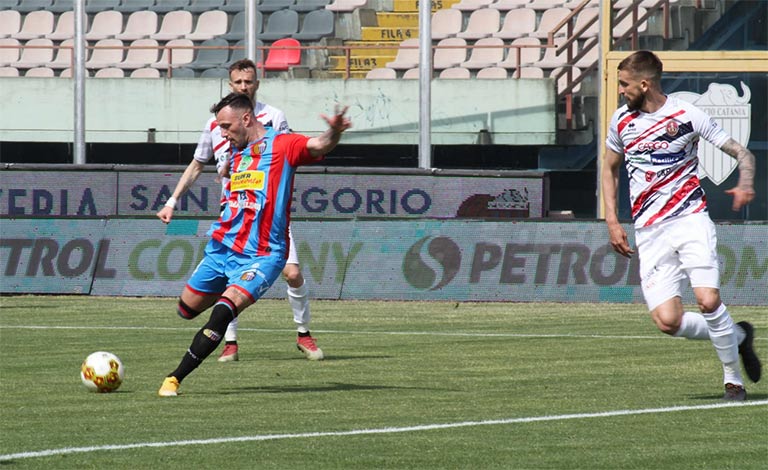 Catania-Potenza 5-2, reazione e rimonta col botto