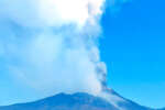 Etna persiste, lava e cenere chiusi spazi aerei