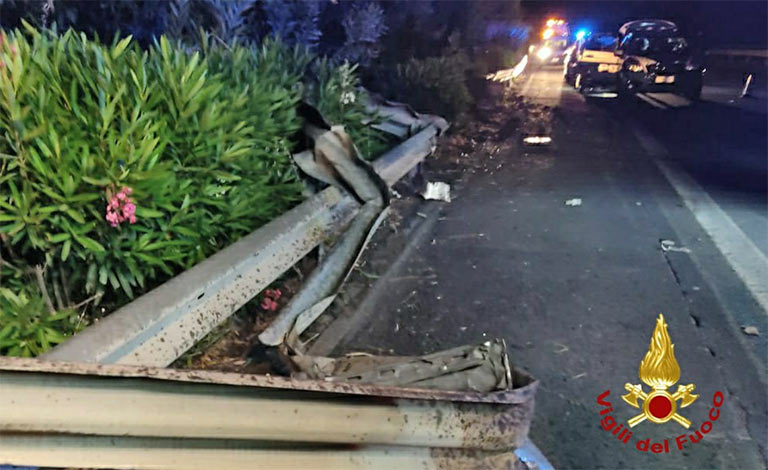 Tragico incidente sulla Messina-Catania, due morti