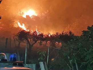 Incendi a Piana degli Albanesi, rischio abitazioni