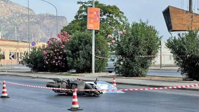 Incidente stradale a Palermo, muore scooterista