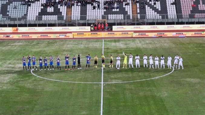 Catania-Avellino 2-2, rossazzurri testa a testa