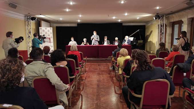 Teatro Vittorio Emanuele presenta “Molto rumore per nulla”