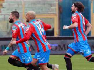 Taranto-Catania 3-2, Bellocq fredda i rossoazzurri