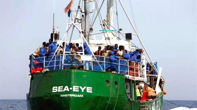 Verso Lampedusa, soccorsi 800 migranti