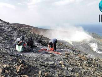 Vulcano emergenza gas, continuano le esalazioni