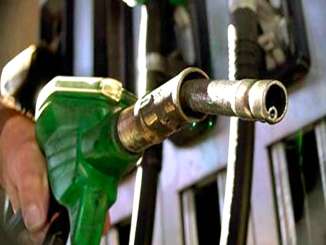 Caro carburanti, consumatori chiedono riduzione