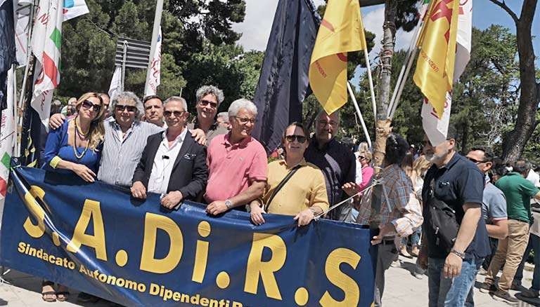 Dipendenti regionali, sit-in a Palermo e Catania