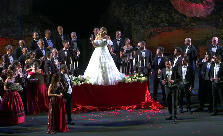 Pienone per La Traviata a Taormina-interviste video