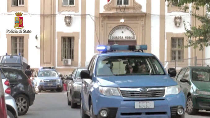 Furti di auto a Palermo, polizia a lavoro