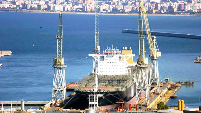 Operaio muore nei cantieri navali di Palermo